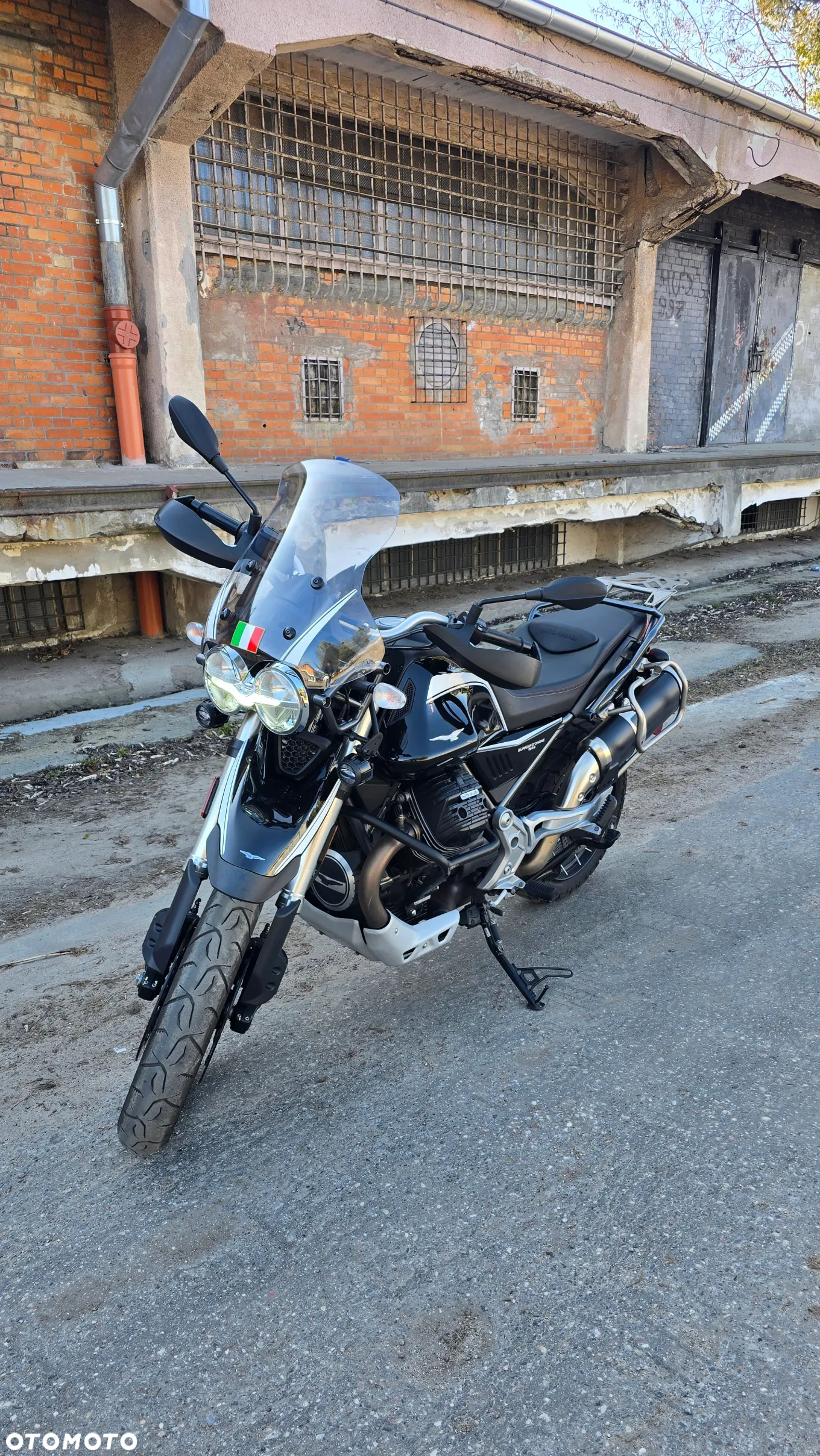 Moto Guzzi V85 - 2