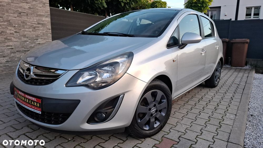Opel Corsa 1.2 16V Cosmo - 2