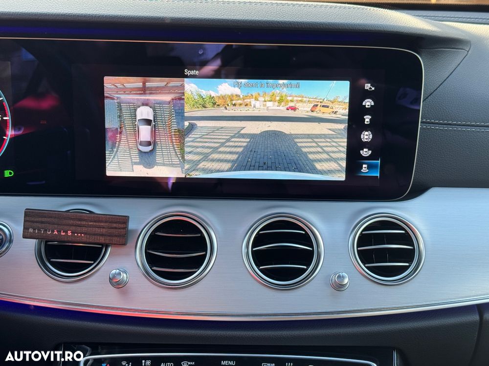 Mercedes-Benz E - 18