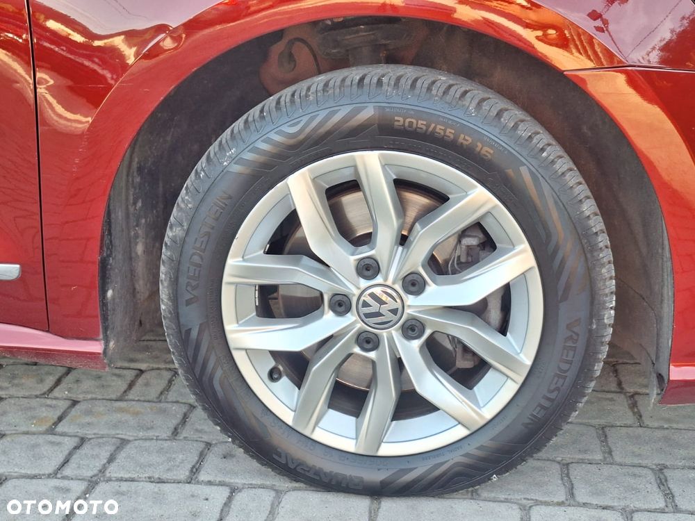 Volkswagen Passat - 26