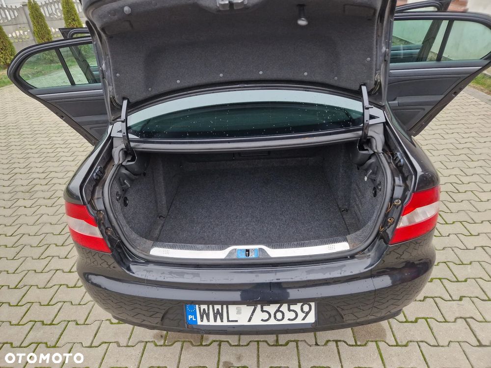 Skoda Superb 1.6 TDI Comfort / Active Greenline - 11