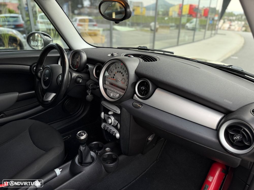 MINI Clubman Cooper D - 14