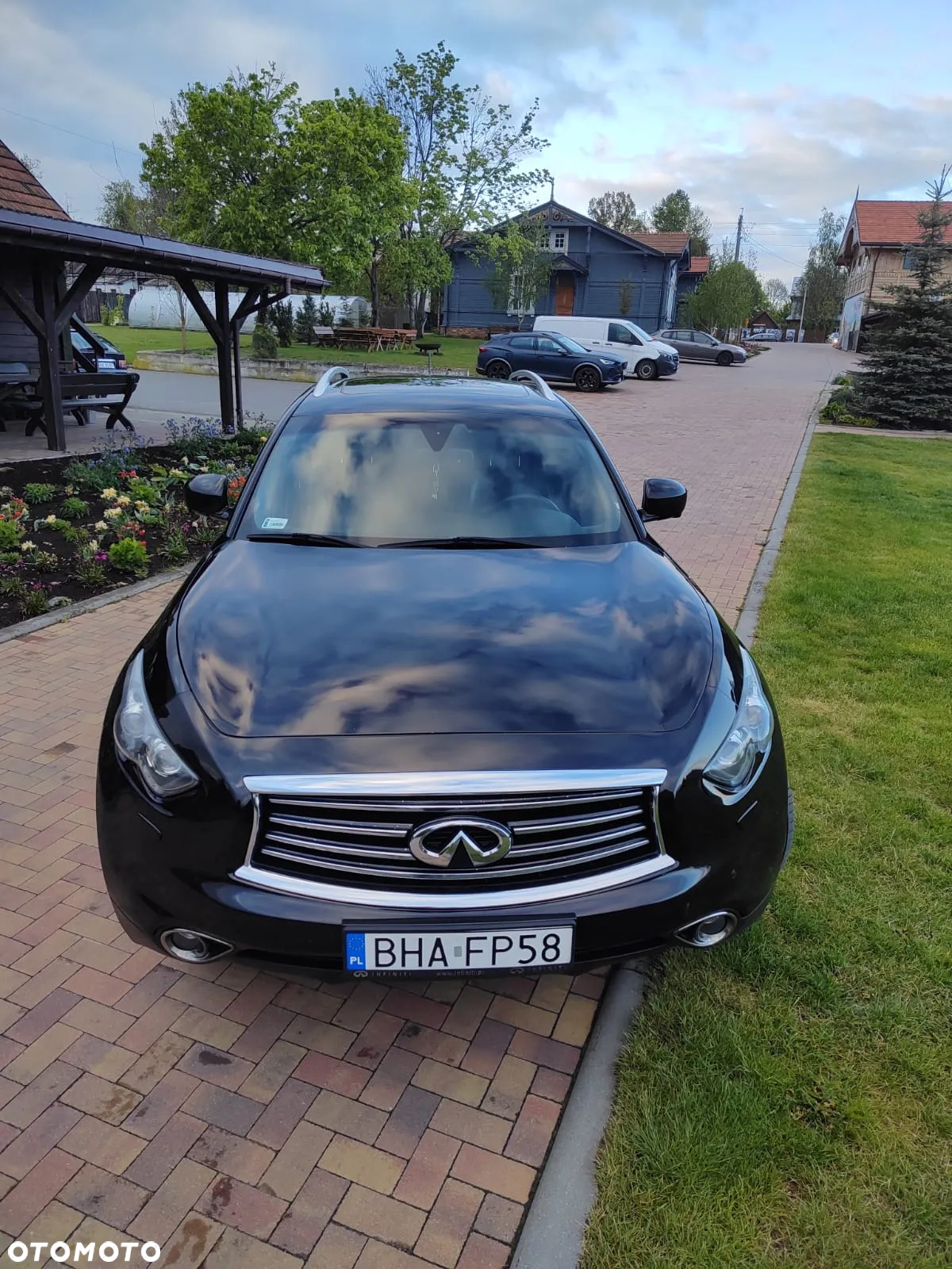 Infiniti QX70 3.0d S - 9