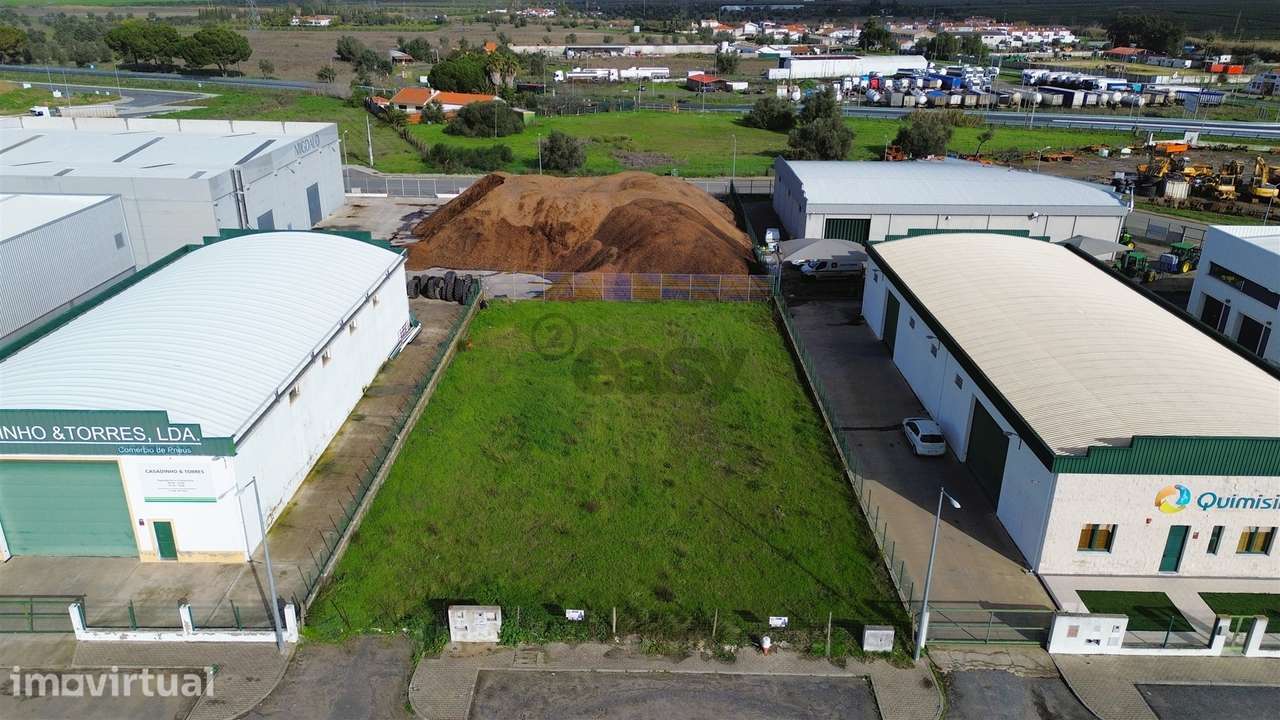Terreno urbano com 1115 m2 situado no Parque de Empresas em Ferreira d - Grande imagem: 3/24