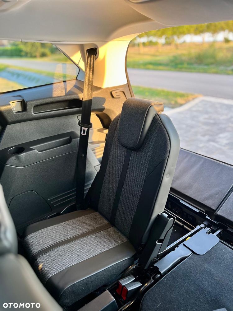 Peugeot 5008 1.6 THP Allure S&S EAT6 - 20