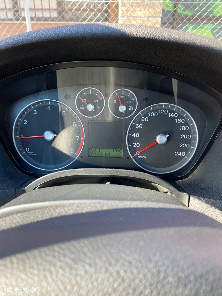 Ford Focus SW 1.4 Trend - 8