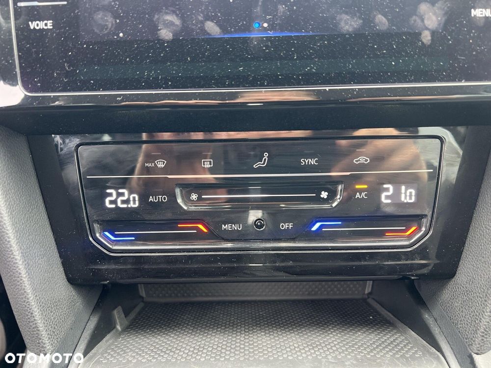 Volkswagen Passat - 13