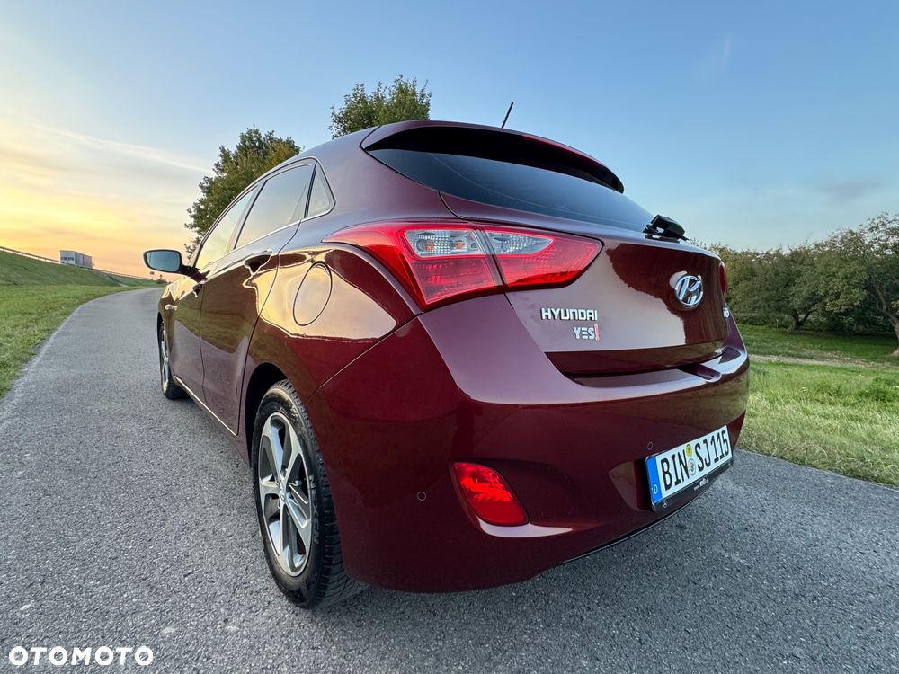 Hyundai i30 blue 1.4 YES Gold - 14