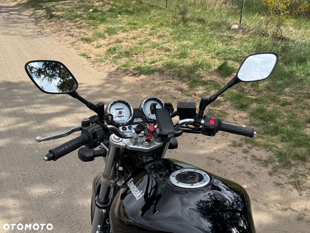 Kawasaki ZR - 9