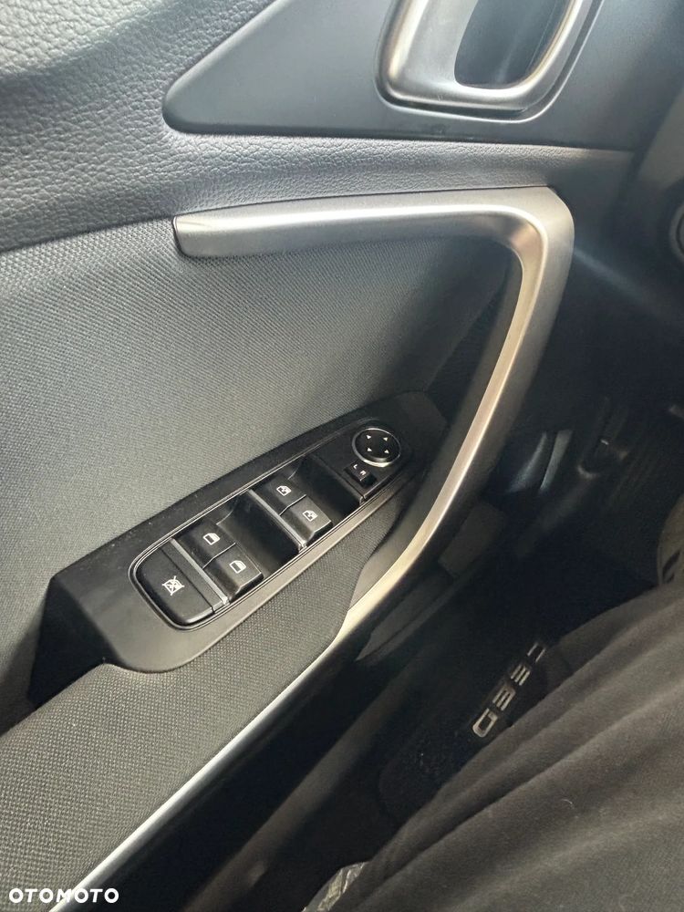 Kia Ceed 1.5 T-GDI L DCT - 8