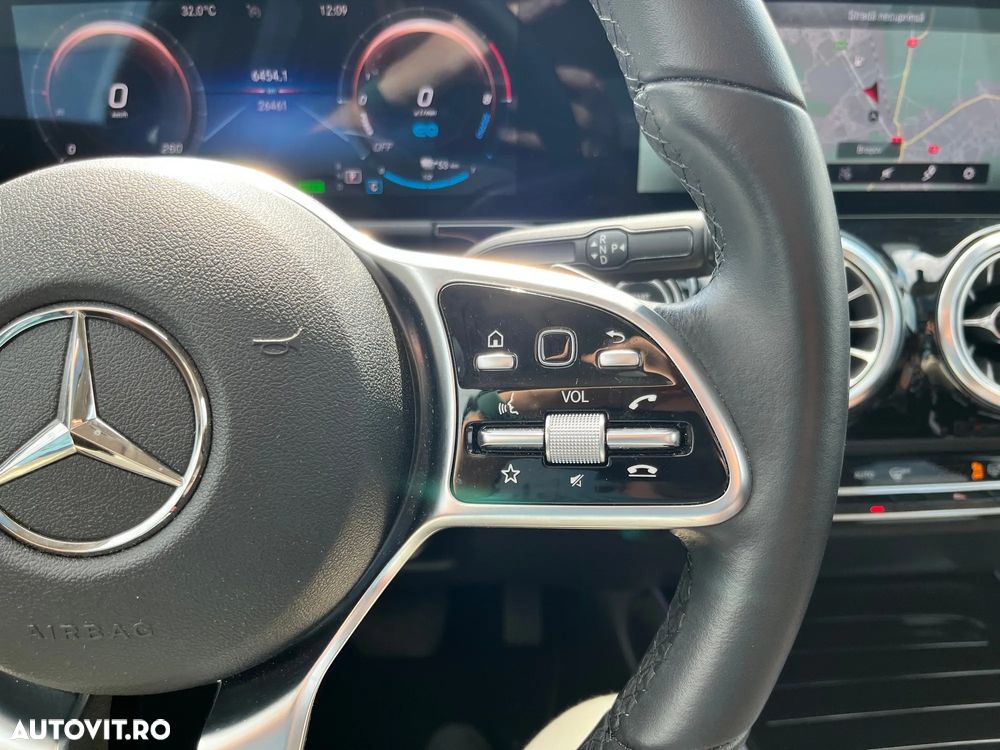 Mercedes-Benz GLA - 19