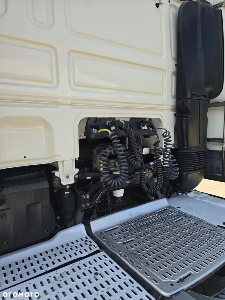 DAF 480 lowdeck mega - 5