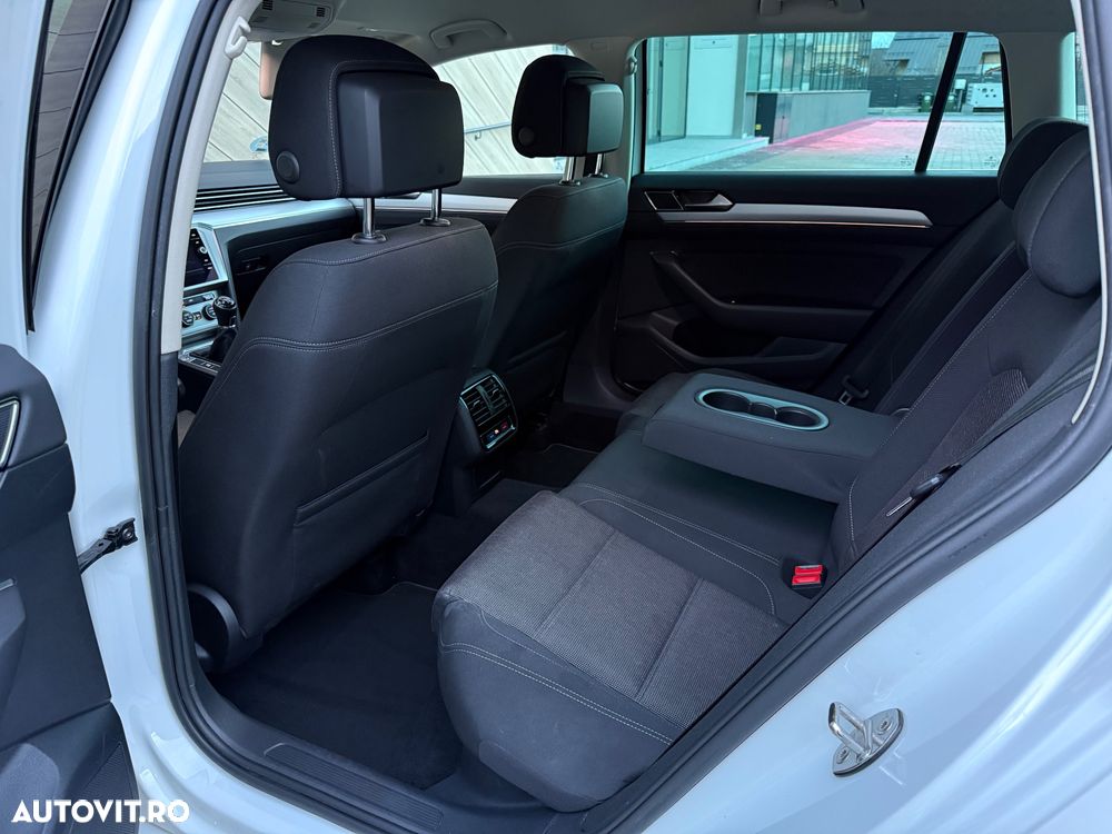 Volkswagen Passat 2.0 TDI (BlueMotion Technology) Comfortline - 25