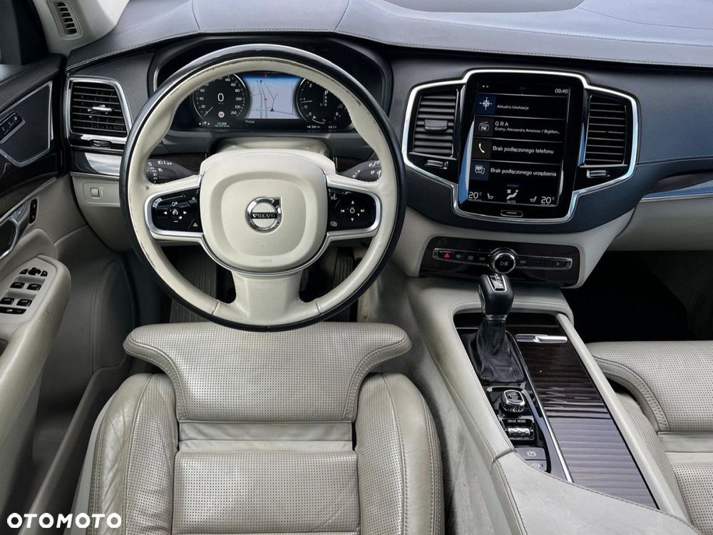 Volvo XC 90 - 11