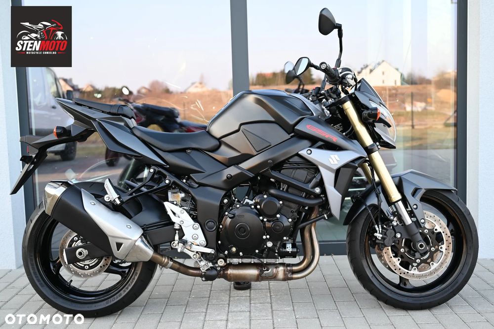 Suzuki GSR - 2
