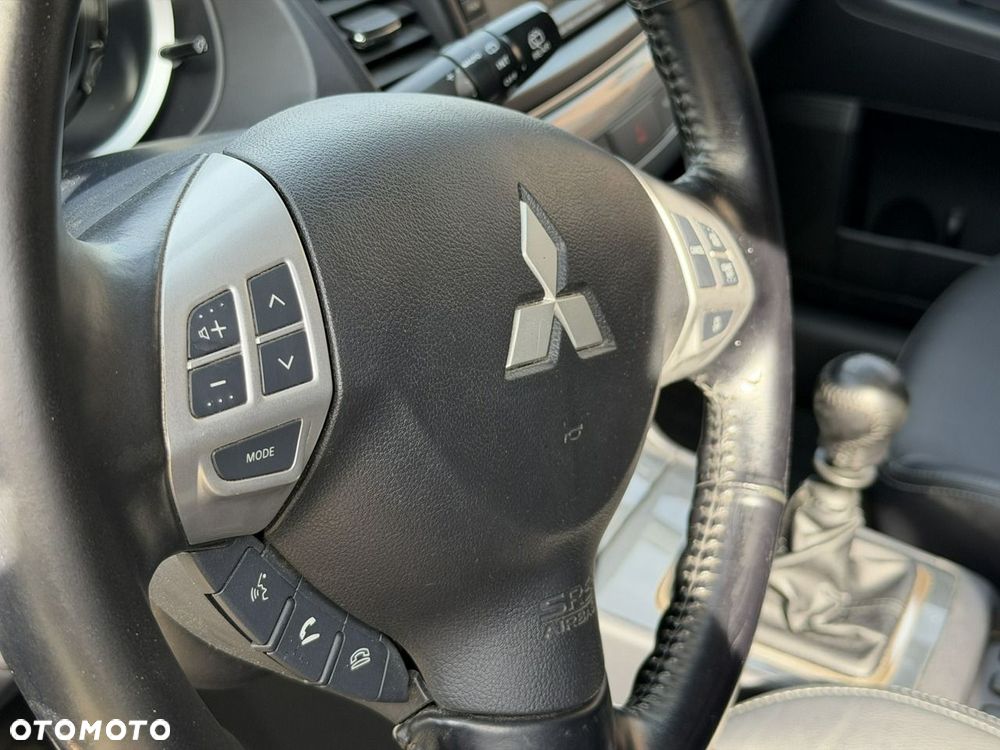 Mitsubishi Lancer - 13