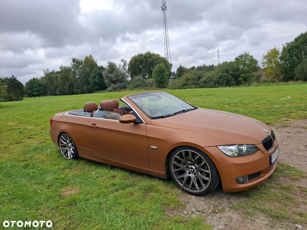 BMW Seria 3 325i Cabrio - 17