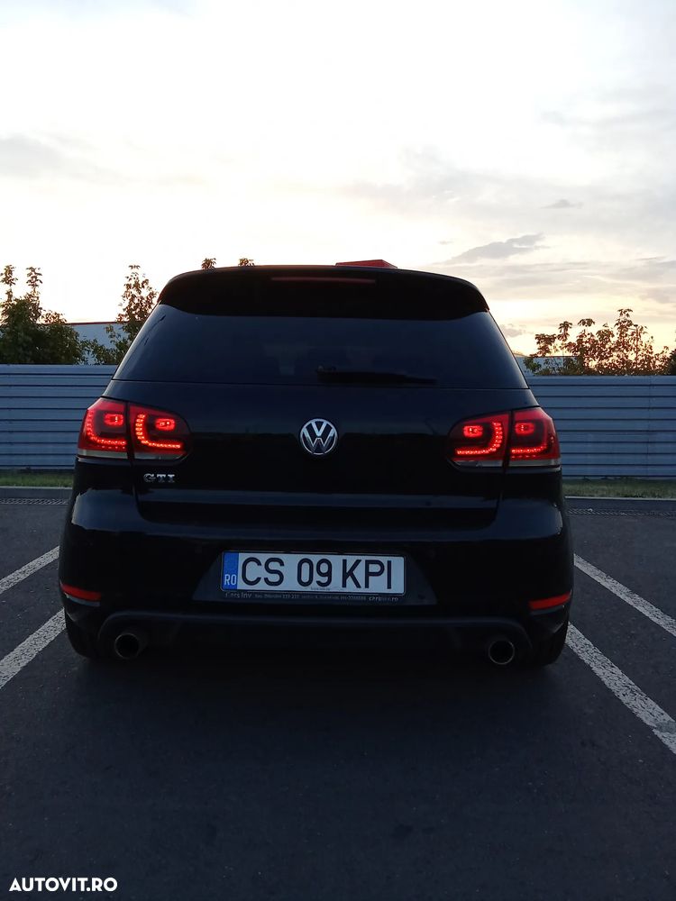Volkswagen Golf 2.0 GTI - 14