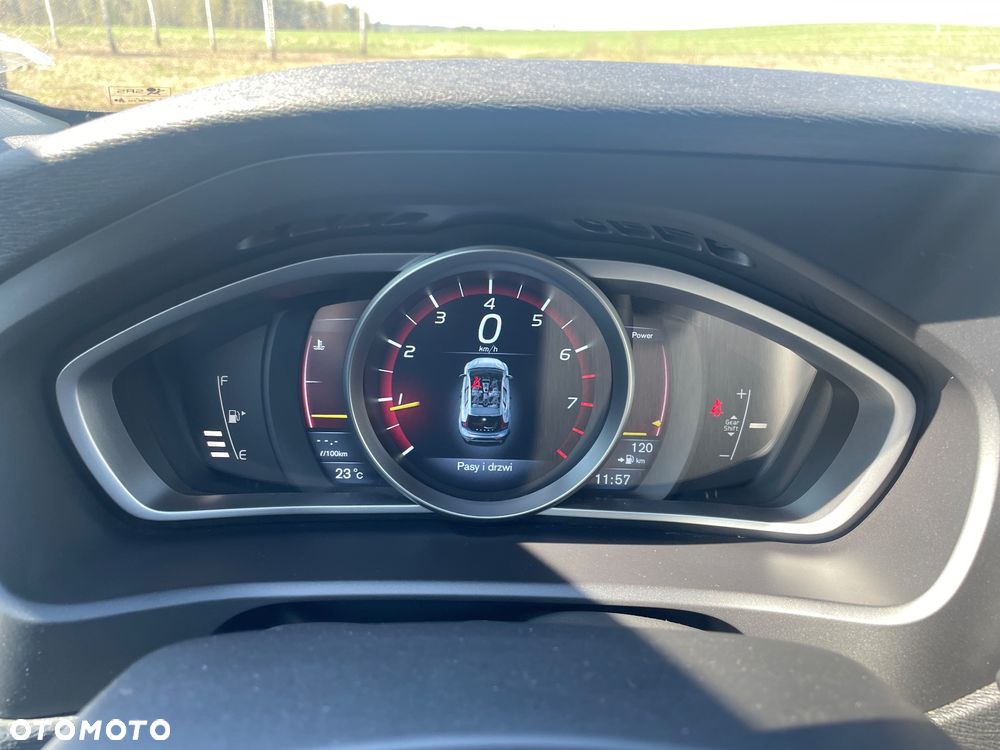 Volvo V40 T3 Kinetic - 11