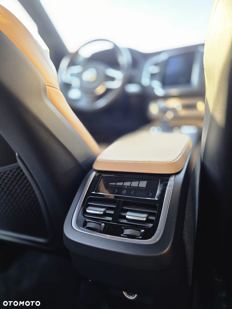 Volvo XC 90 - 17