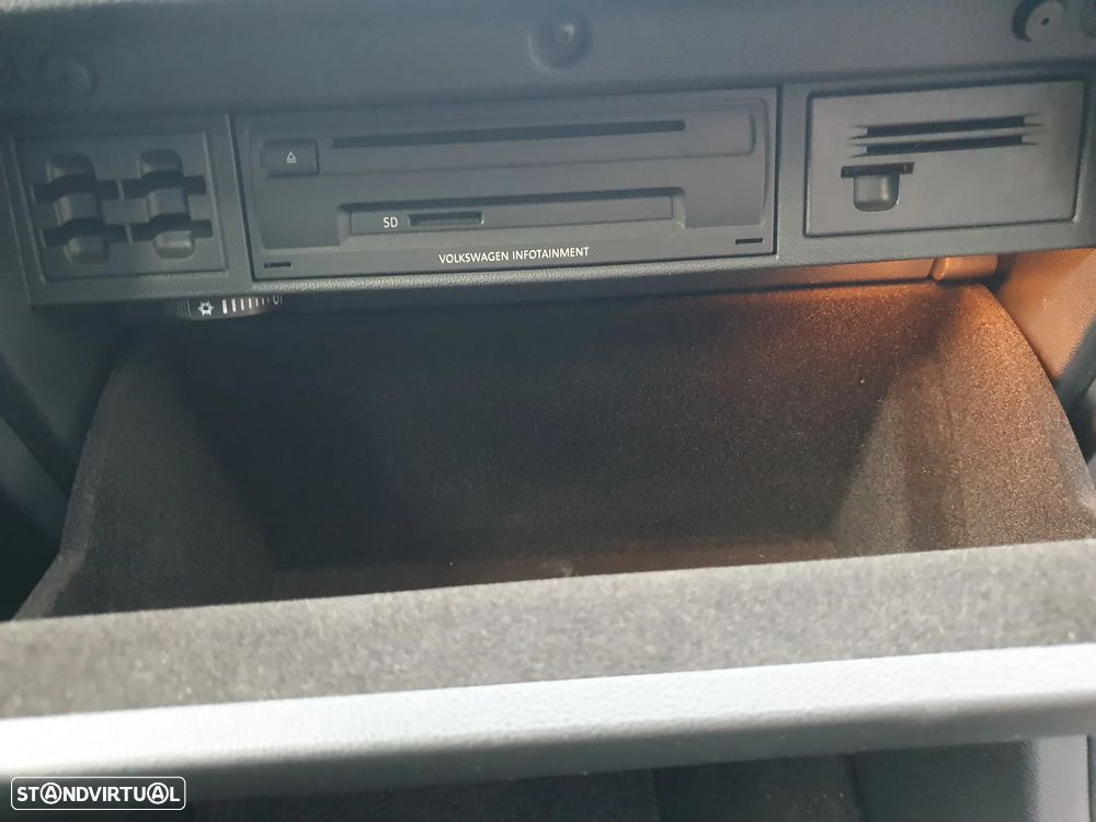 VW Golf Variant 1.6 TDi BlueMotion Confortline - 39