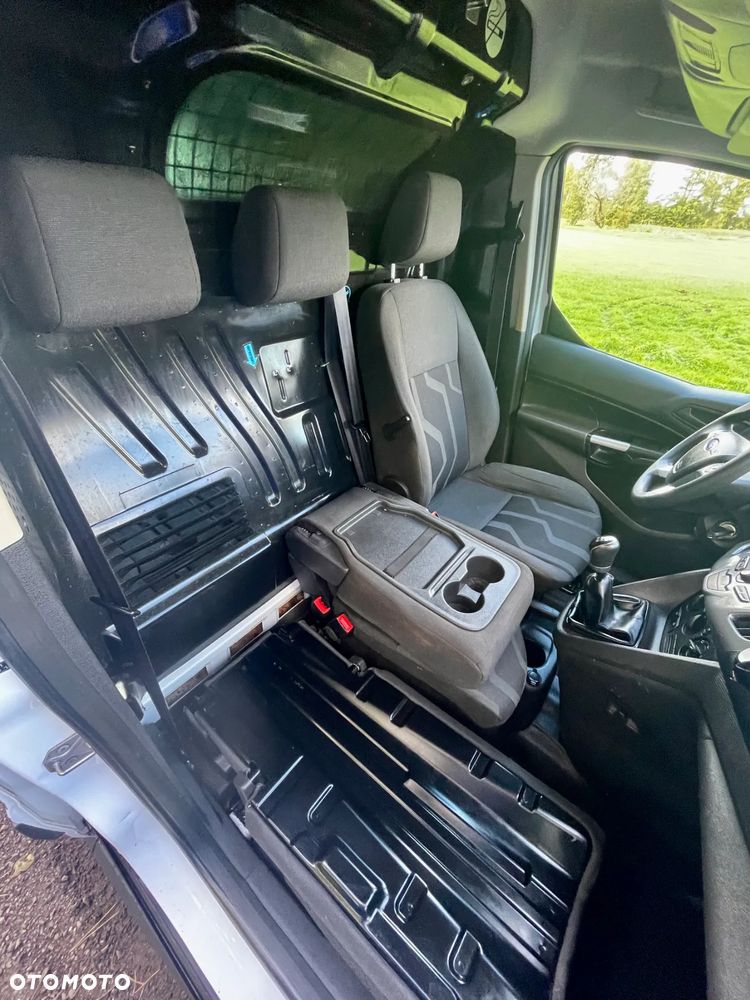 Ford Transit Connect - 16