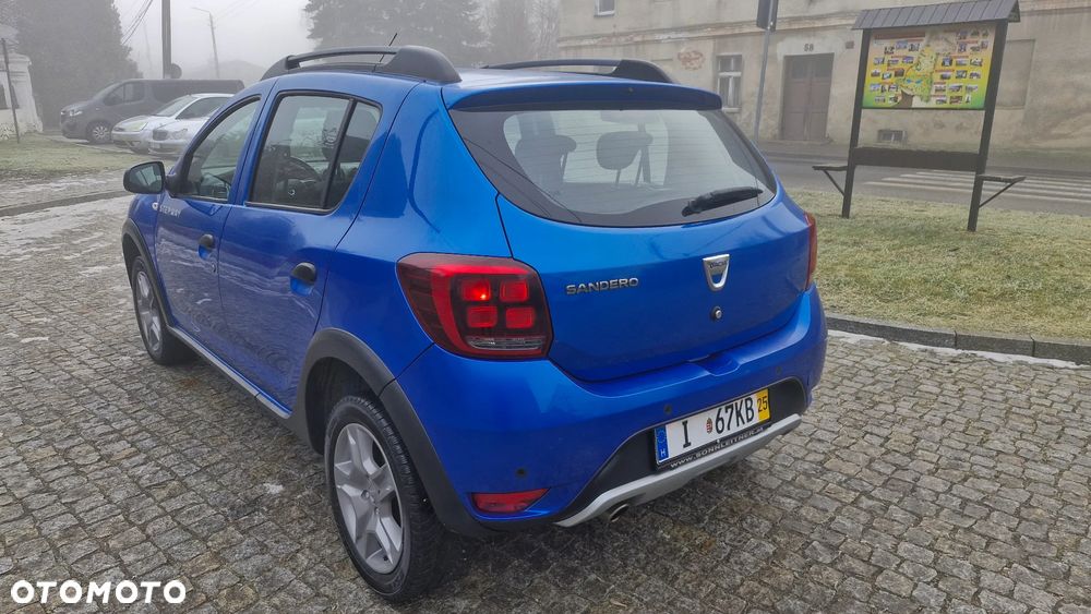 Dacia Sandero dCi 90 S&S Celebration - 12