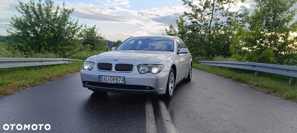 BMW Seria 7 745i - 10