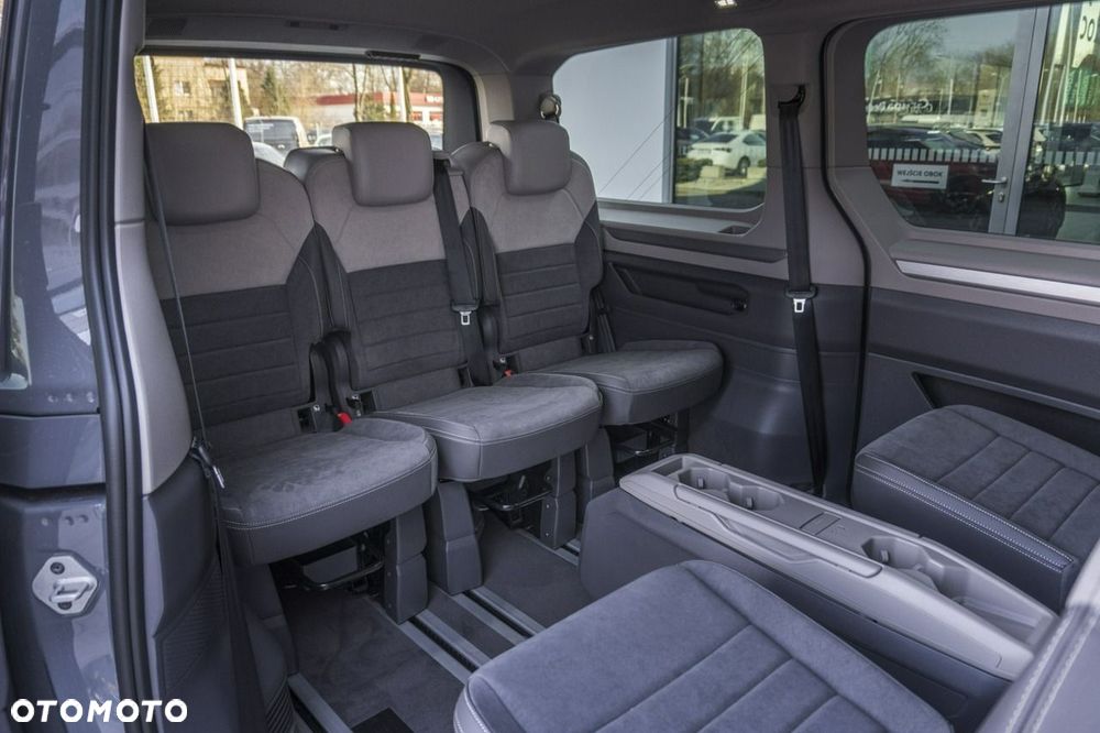 Volkswagen Multivan - 12