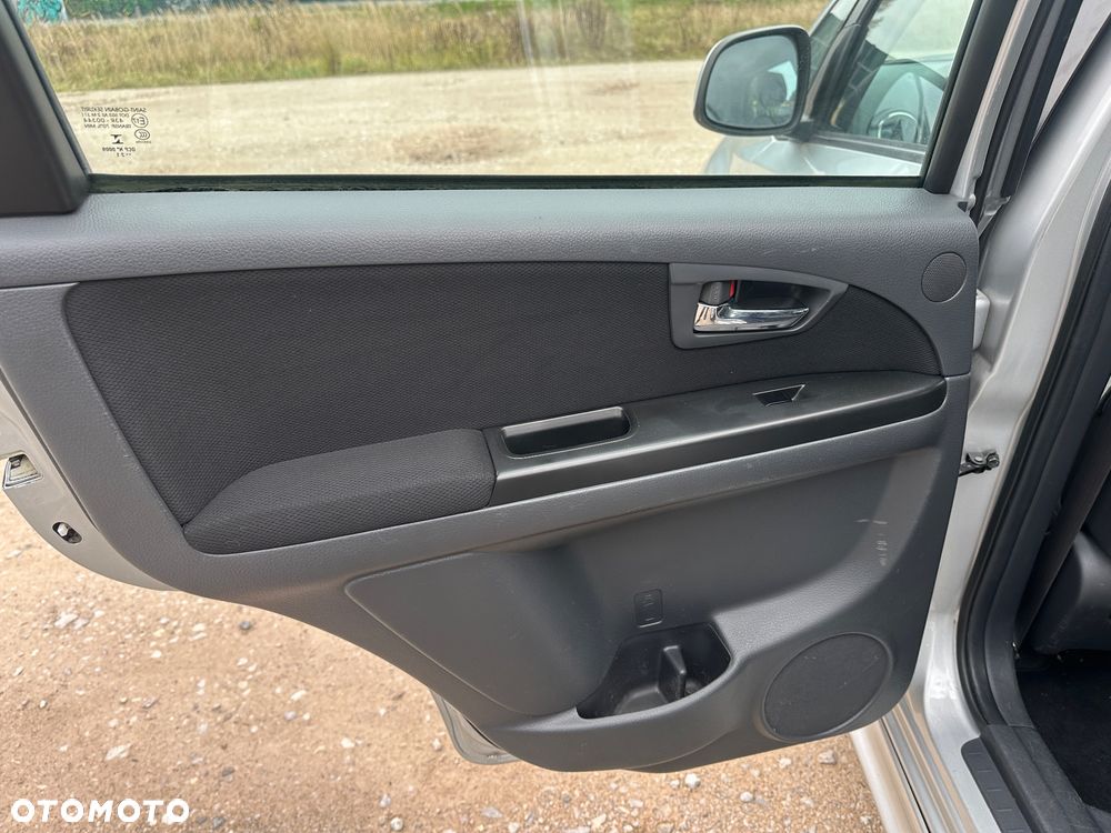 Suzuki SX4 - 23