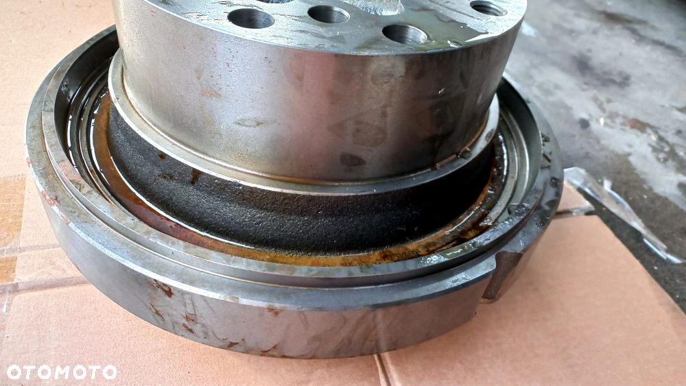 kołnierz silnika hydraulicznego   lz013140 l15b006235 case cx210d lc - 11