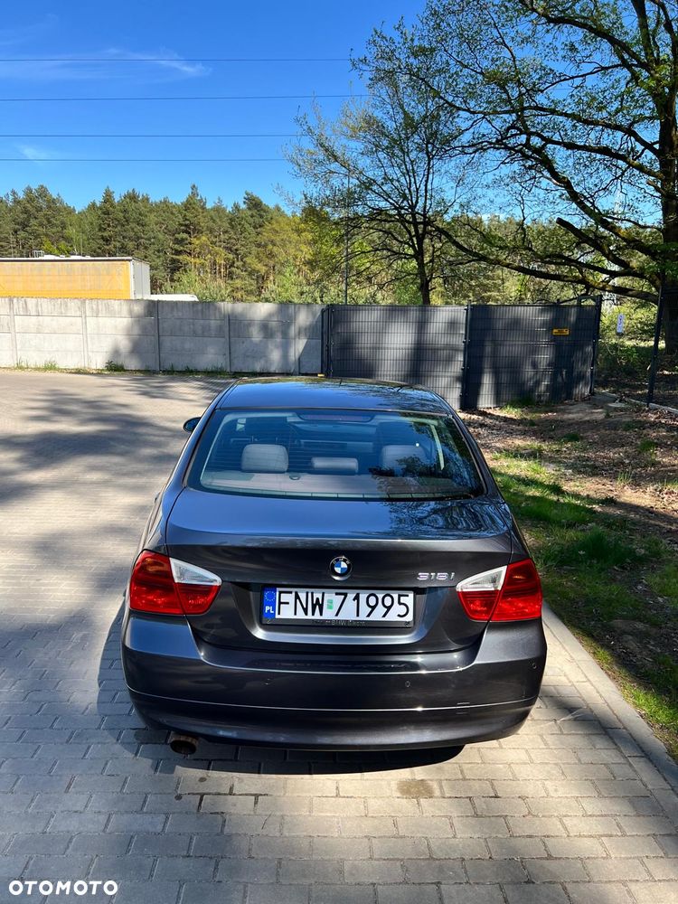 BMW Seria 3 318i - 8