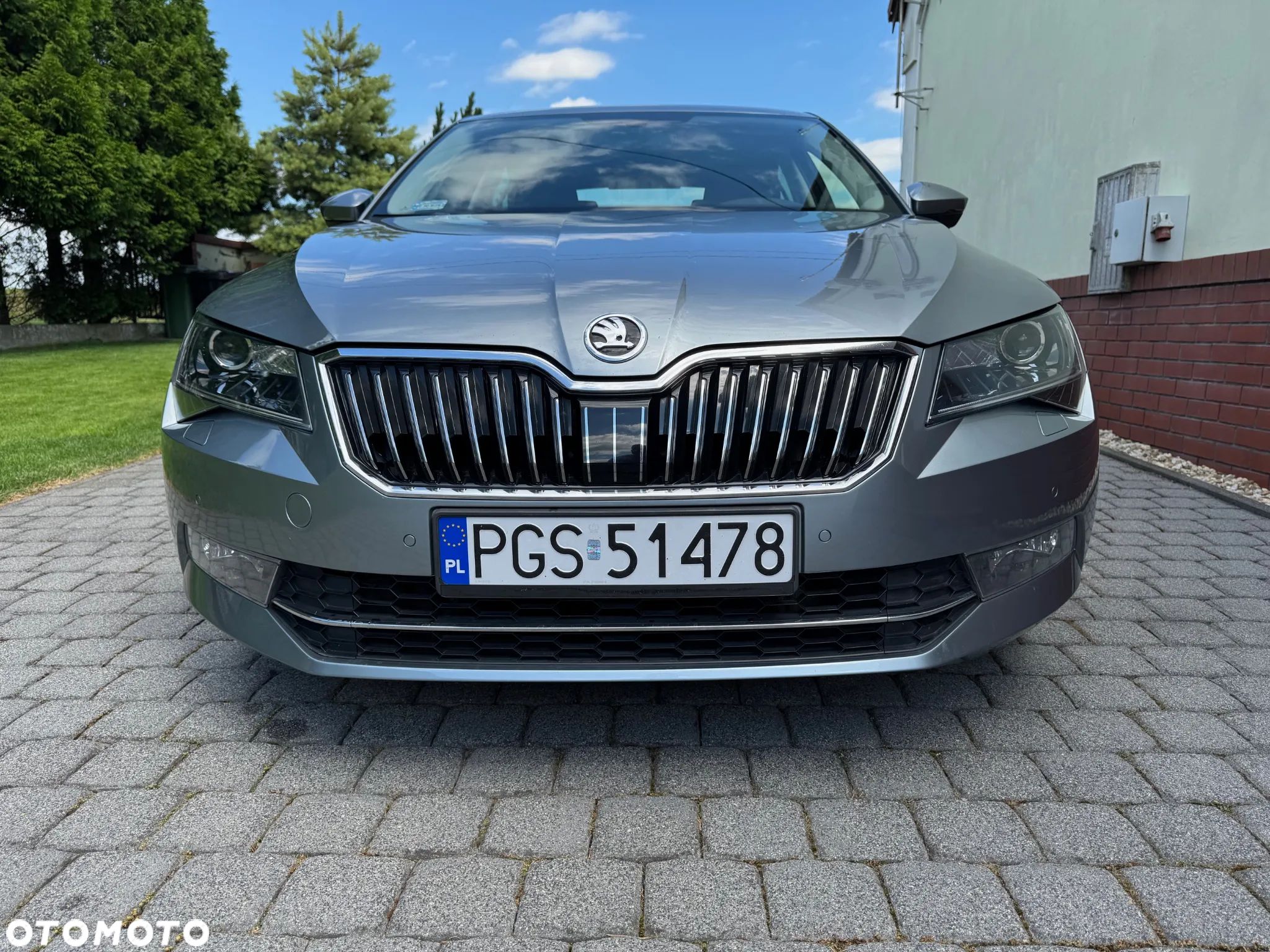 Skoda Superb 2.0 TDI Ambition DSG - 1