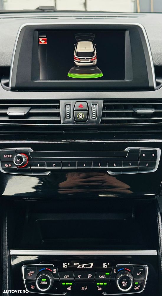 BMW Seria 2 218d - 26