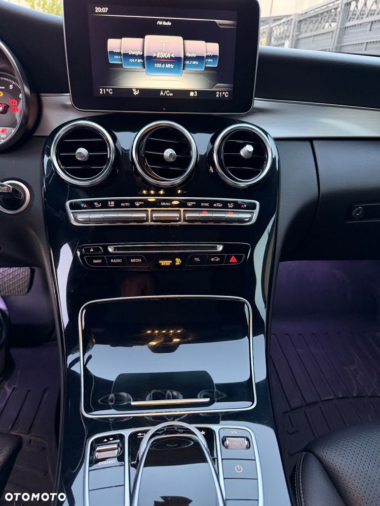 Mercedes-Benz Klasa C 300 9G-TRONIC AMG Line - 30