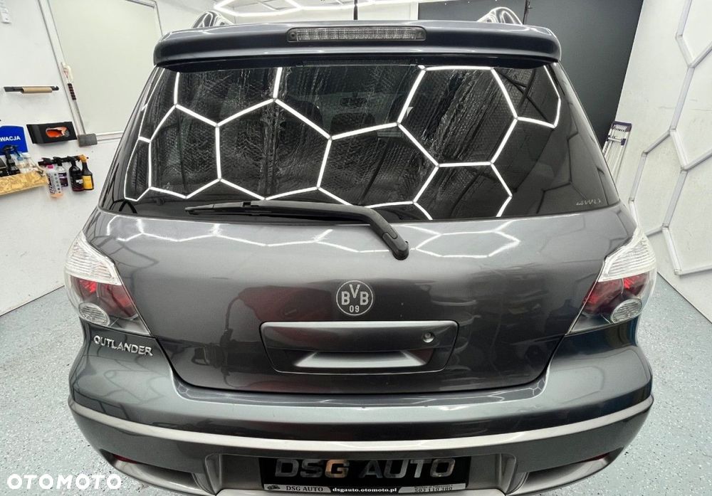 Mitsubishi Outlander - 7