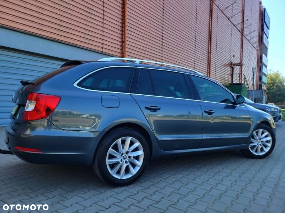 Skoda Superb 2.0 TDI Green tec DSG Elegance - 5