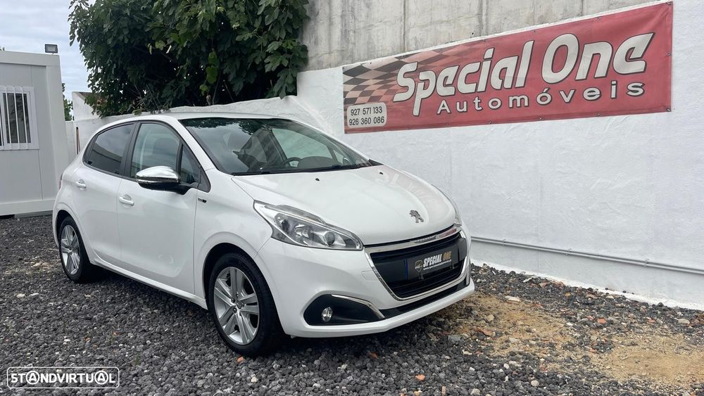 Peugeot 208 1.2 VTi SE Style - 1