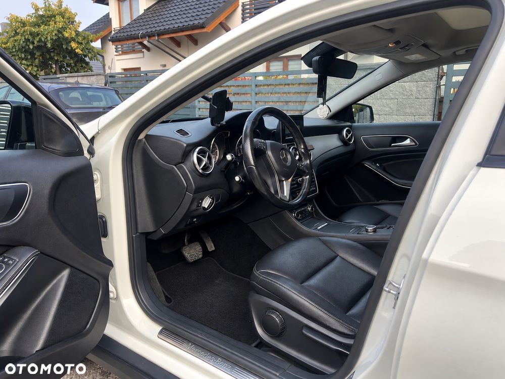 Mercedes-Benz Gla 2015 photo 5