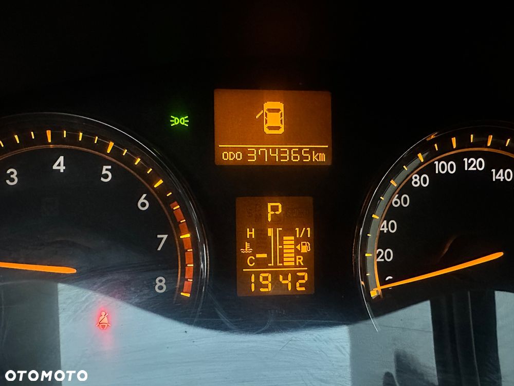 Toyota Avensis 2.0 Sol EU5 MS - 10