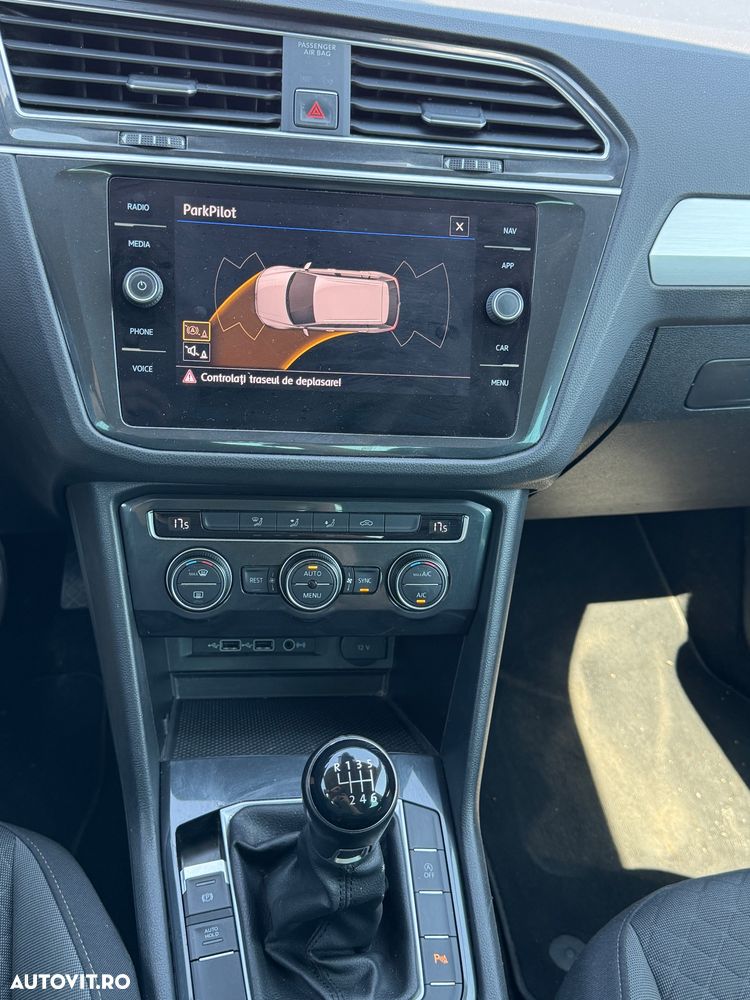 Volkswagen Tiguan - 8