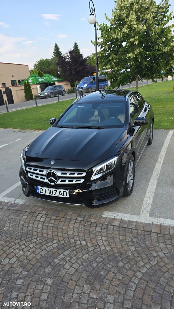 Mercedes-Benz GLA - 1