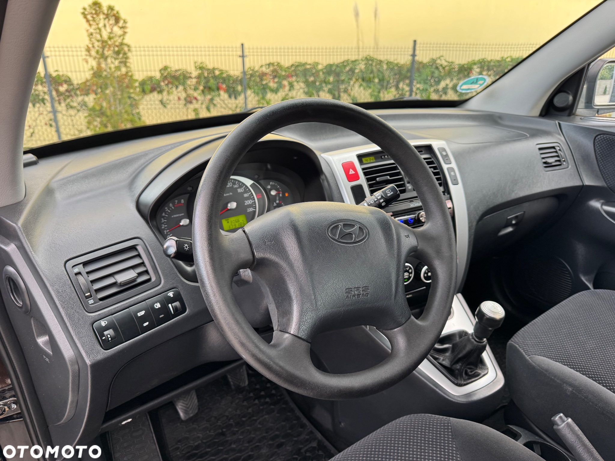 Hyundai Tucson 2.0 Comfort 2WD - 26