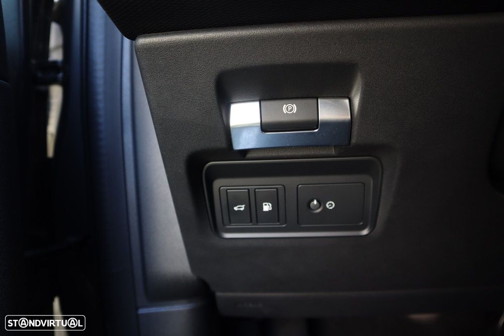 Land Rover Discovery Sport P300e Dynamic HSE - 40