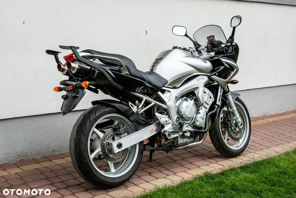 Yamaha FZ - 4