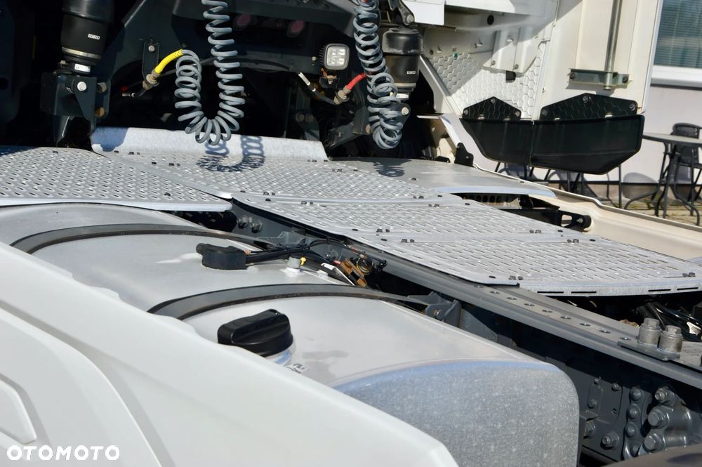 DAF XG 480 / ZF INTARDER / KLIMA POST. / OBROTOWY FOTEL / BOGATA WERSJA! - 19