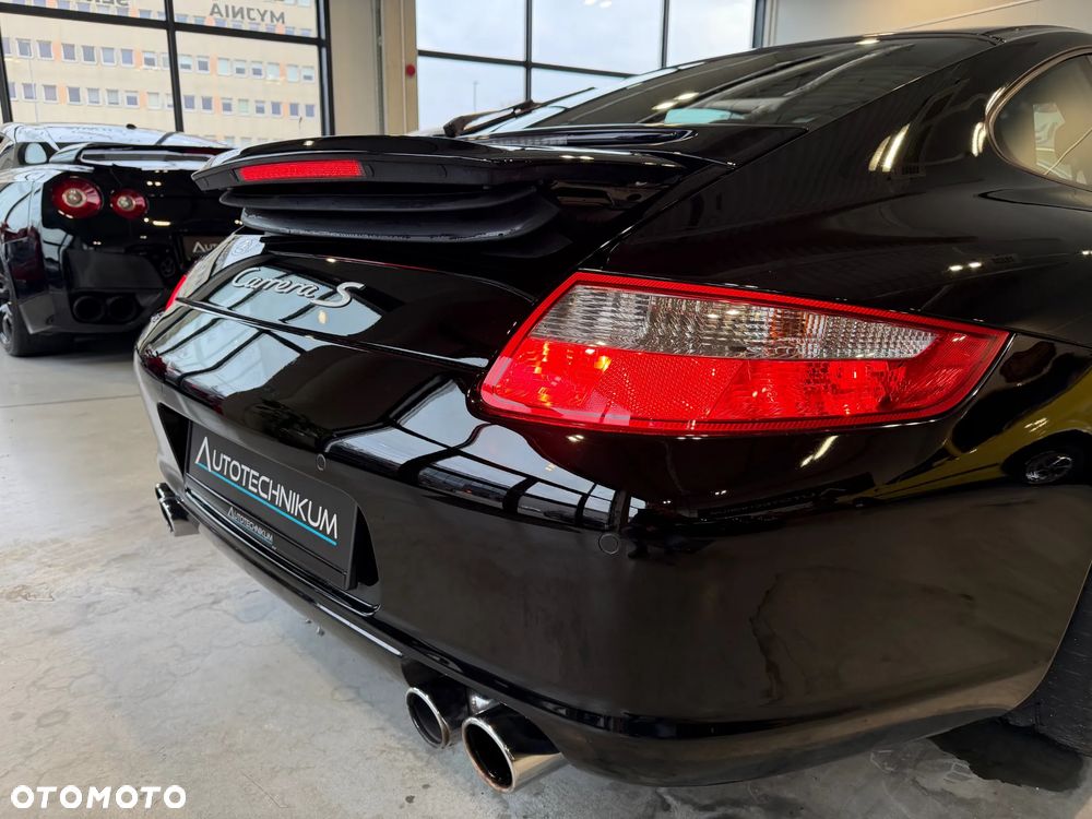 Porsche 911 Carrera S - 29