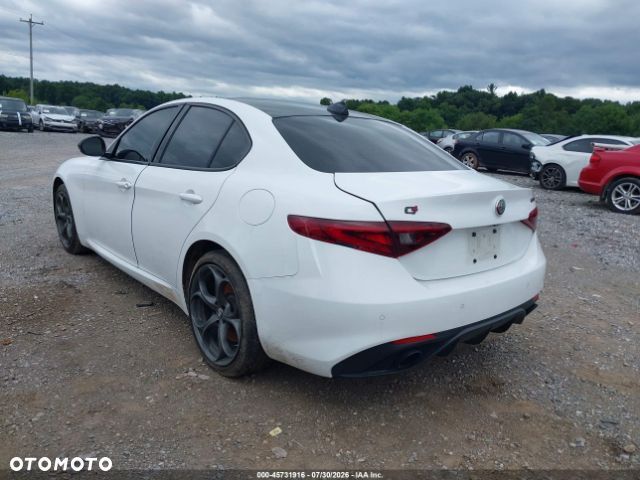 Alfa Romeo Giulia 2.0 Turbo Veloce Q4 - 3