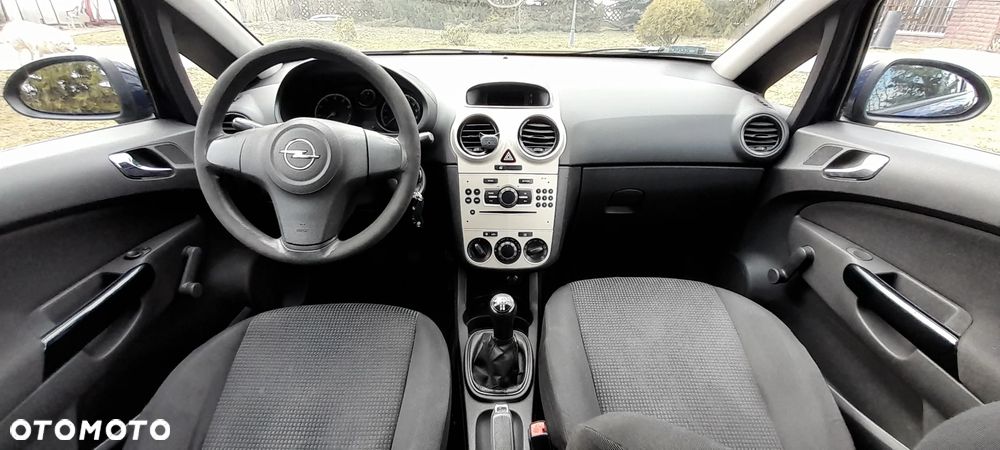 Opel Corsa 1.2 16V Essentia - 16