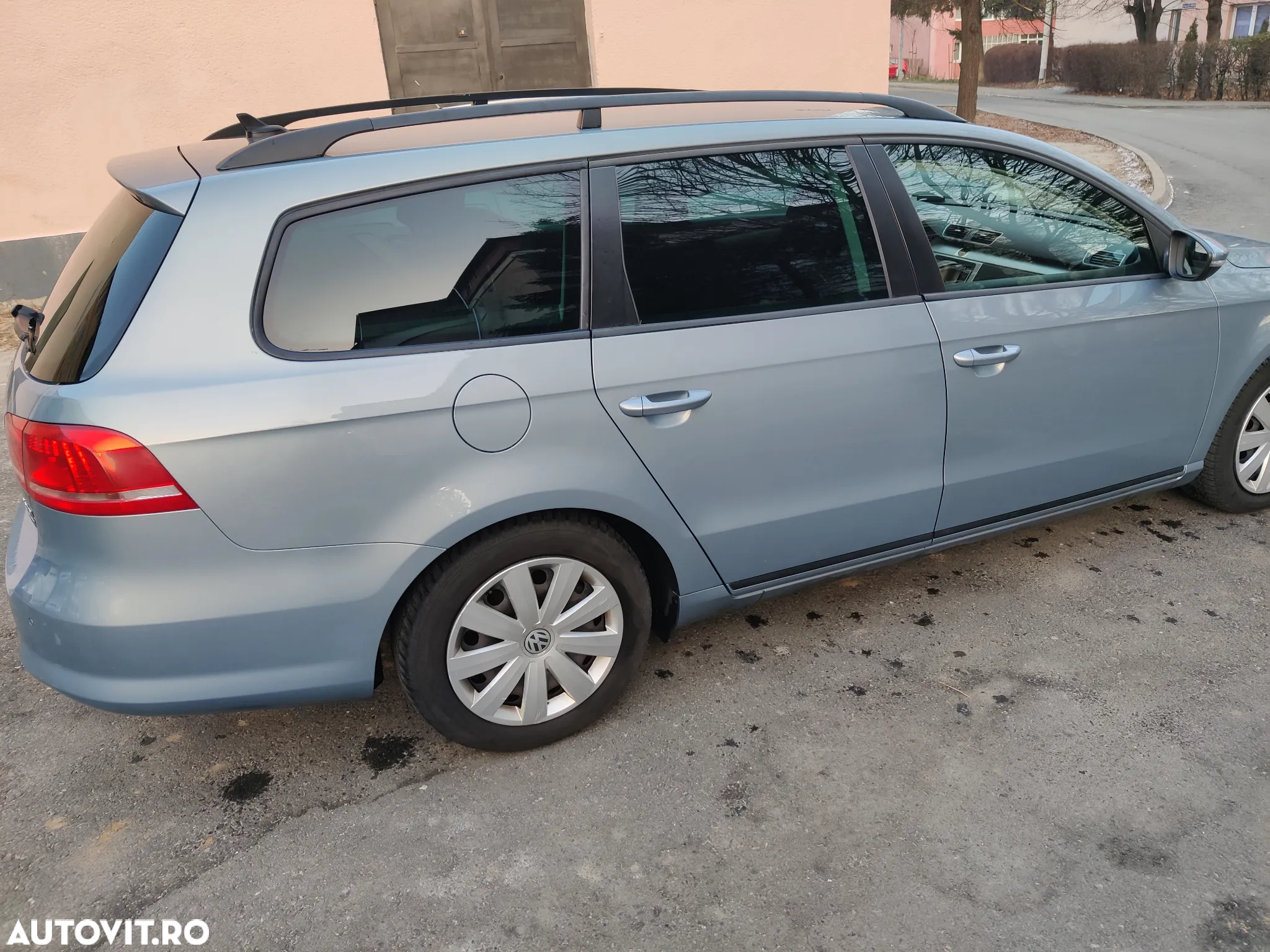 Volkswagen Passat - 12